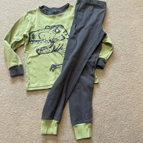🧸 5/$20 Tyrannosaurus Rex PJs - Picture 2 of 4